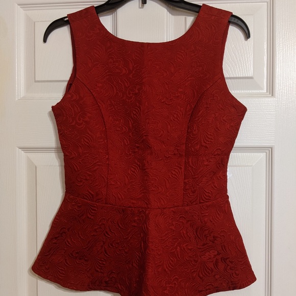 BN Yuko Red sleeveless Peplum party/casual Top - Picture 1 of 8